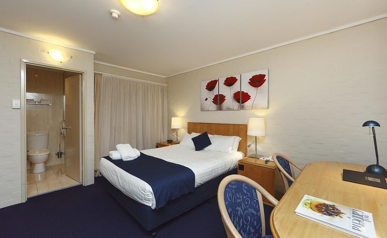 Ibis Styles Canberra - Accommodation ACT 9