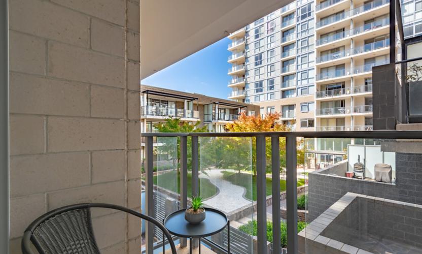 Spacious 1BR Stylish New Acton Apartment +Parking - Accommodation Find 6