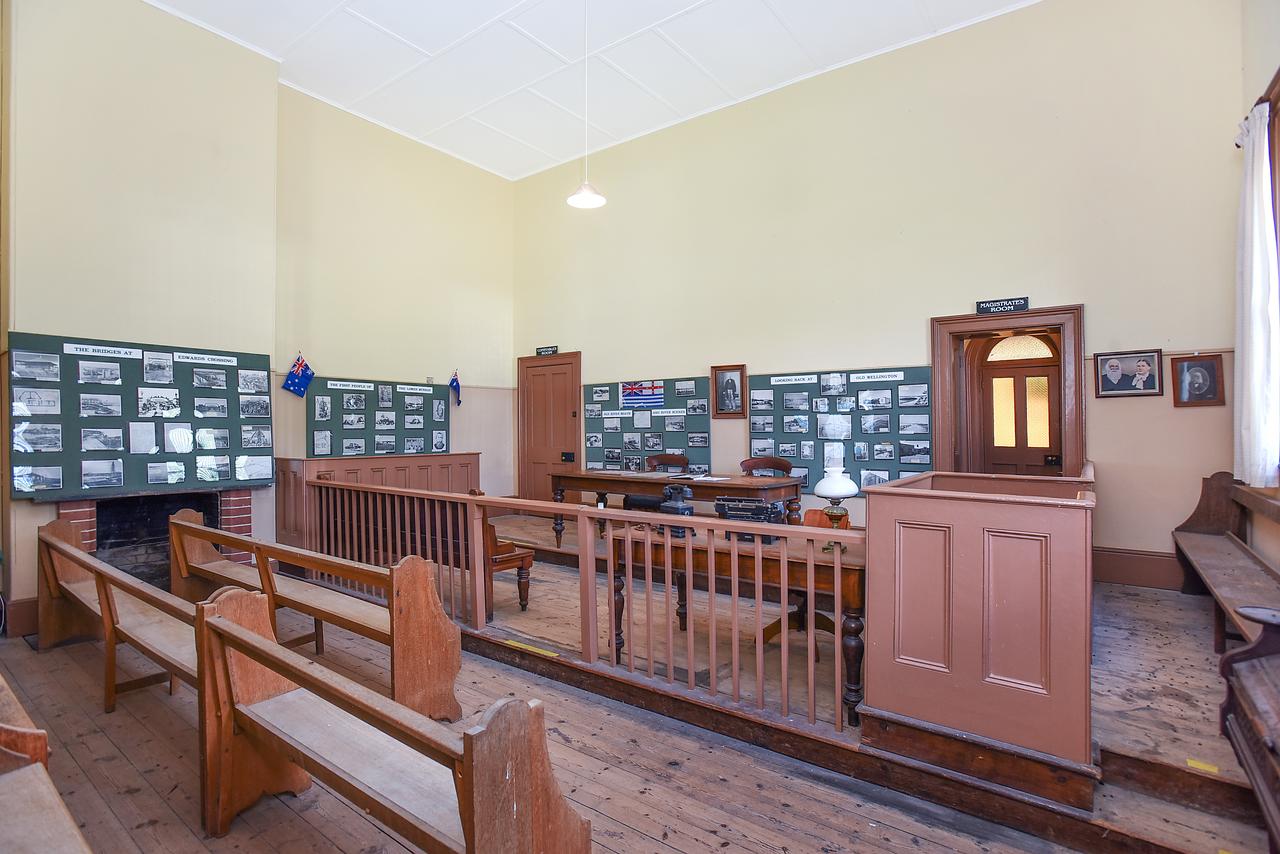 Wellington Courthouse - Accommodation Find 28