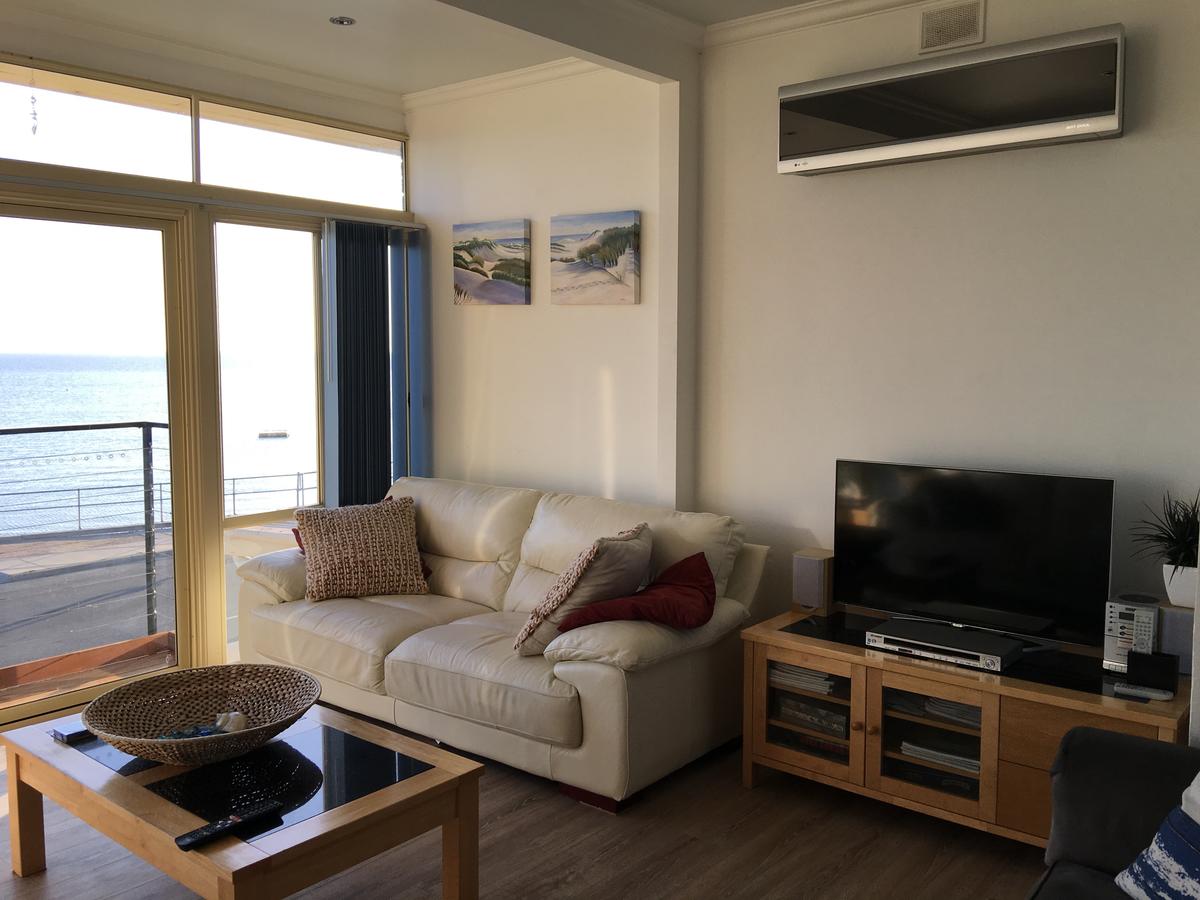 Crystal Blue Apartment - Redcliffe Tourism 34