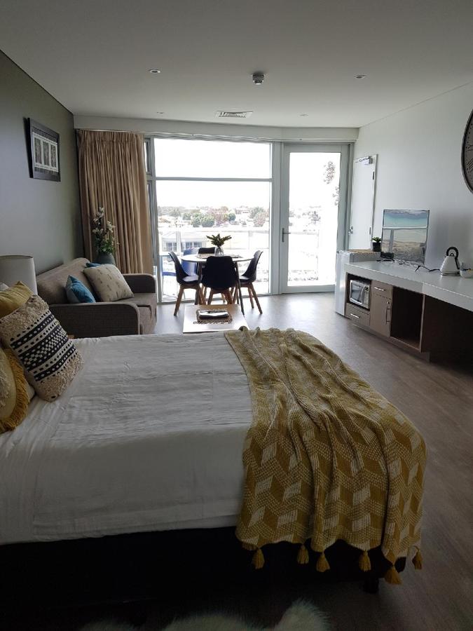Ocean View Luxury Apartment & Suite - thumb 4