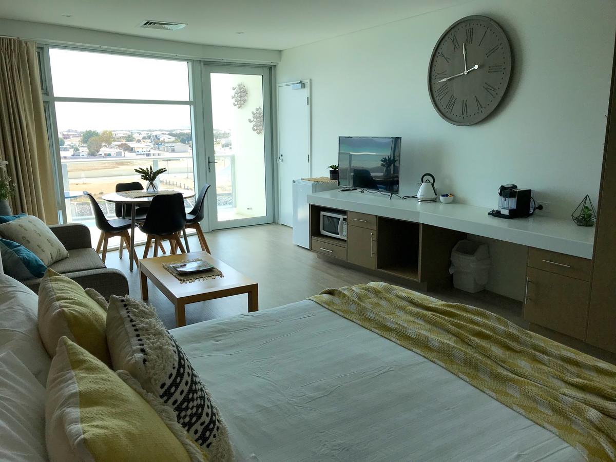 Ocean View Luxury Apartment & Suite - thumb 13