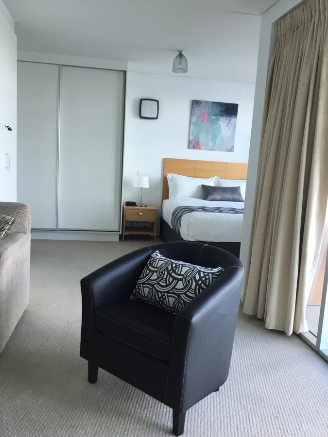Wallaroo Marina Waterfront Luxe Apartment - Accommodation ACT 13