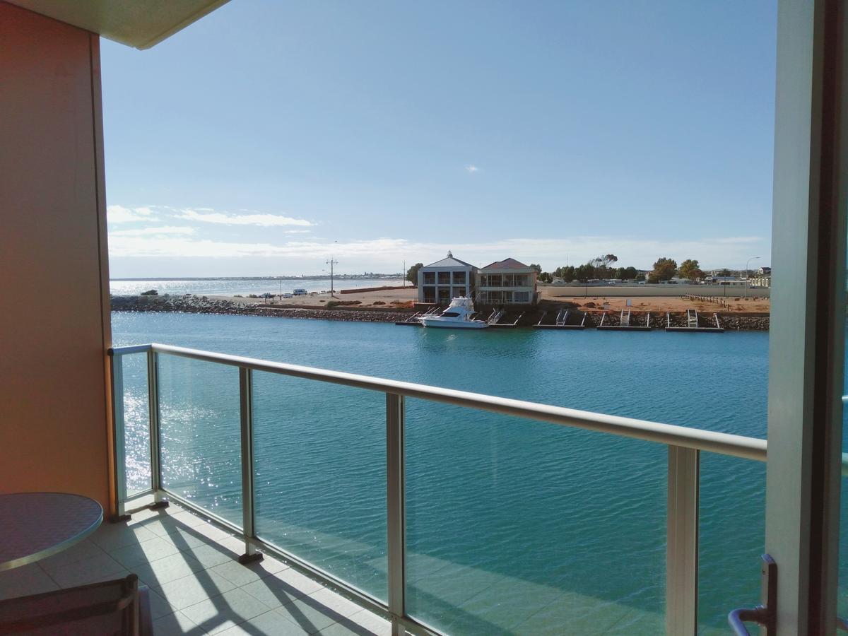 Wallaroo Marina Executive Apartments - Redcliffe Tourism 0