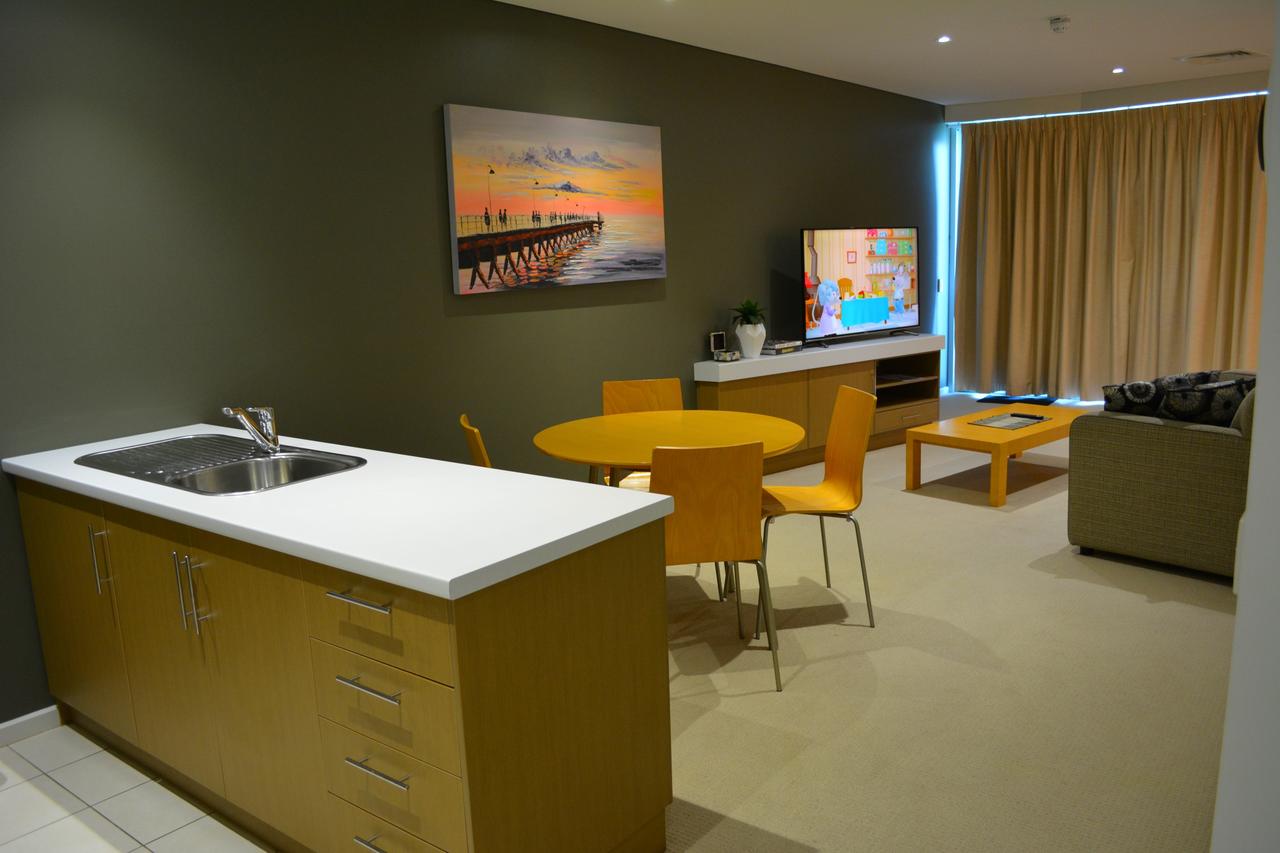 Wallaroo Marina Luxury Apartment - Accommodation ACT 7