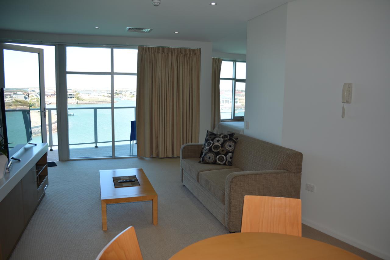 Wallaroo Marina Luxury Apartment - Redcliffe Tourism 26