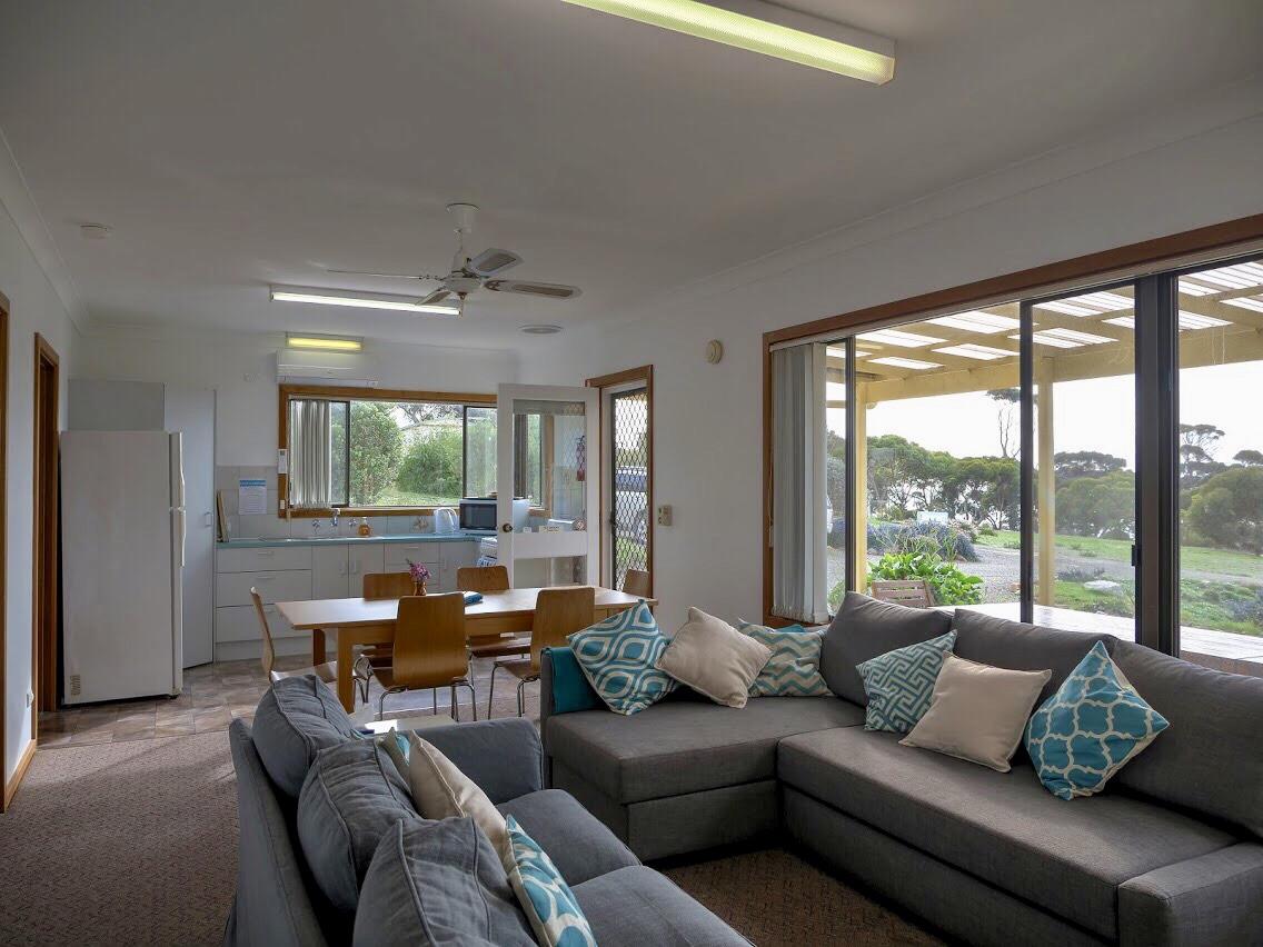 Emu Bay Holiday Homes - thumb 7