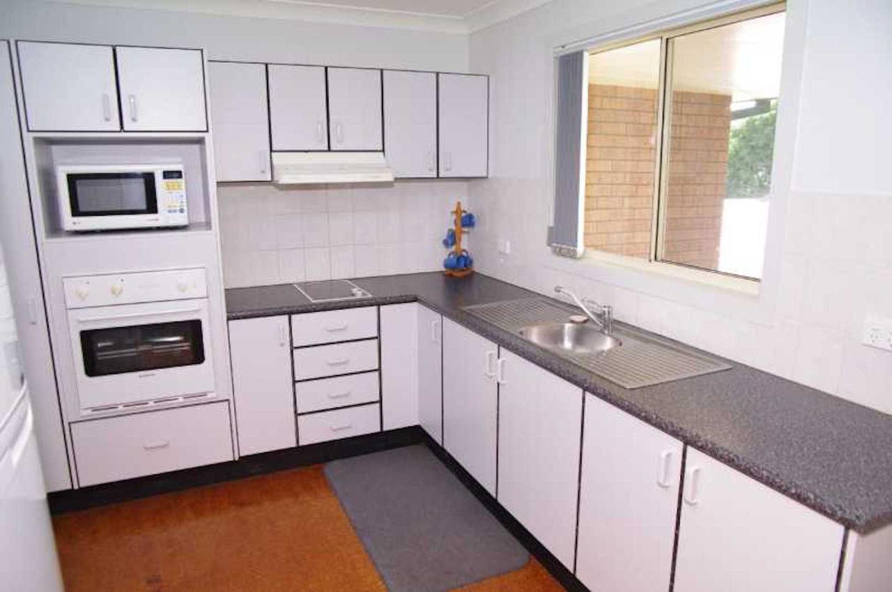 Bellhaven 1 17 Willow Street - Accommodation Broken Hill
