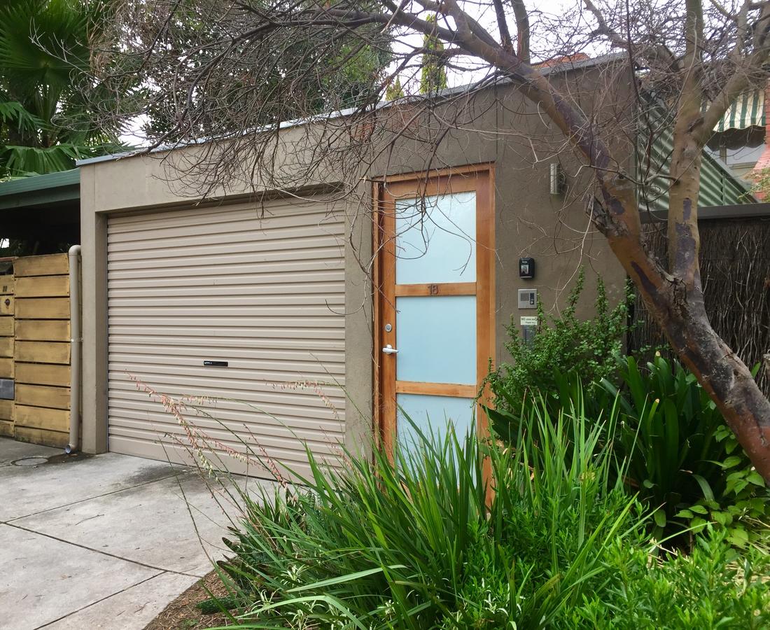 Superb Townhouse In North Adelaide - thumb 23