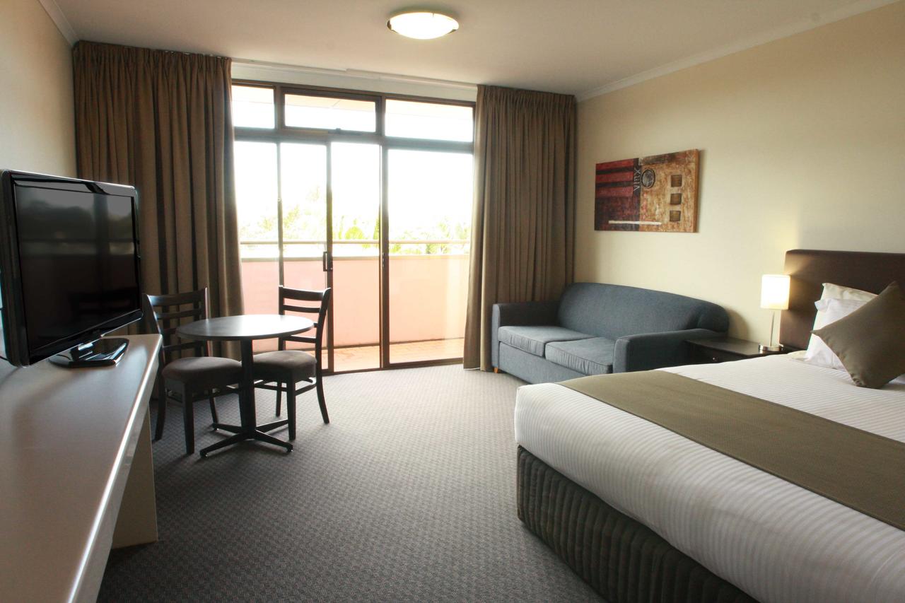 Adelaide Meridien Hotel & Apartments - Accommodation Find 7
