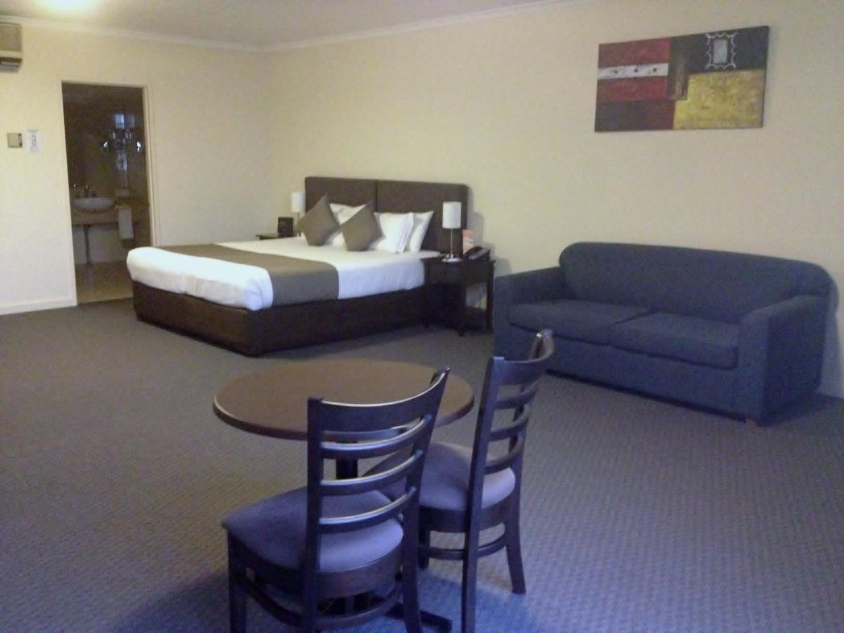 Adelaide Meridien Hotel & Apartments - thumb 1