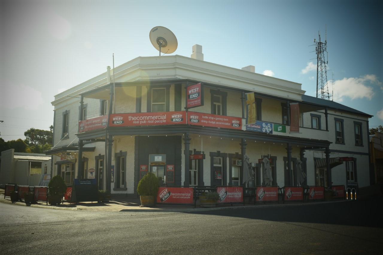 Commercial Hotel Morgan - Accommodation Guide