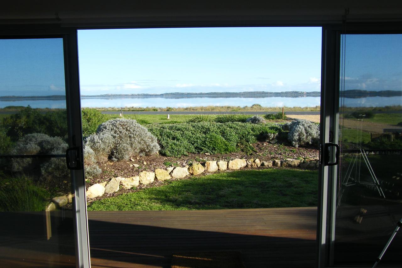 Coorong Waterfront Retreat - Accommodation Find 20
