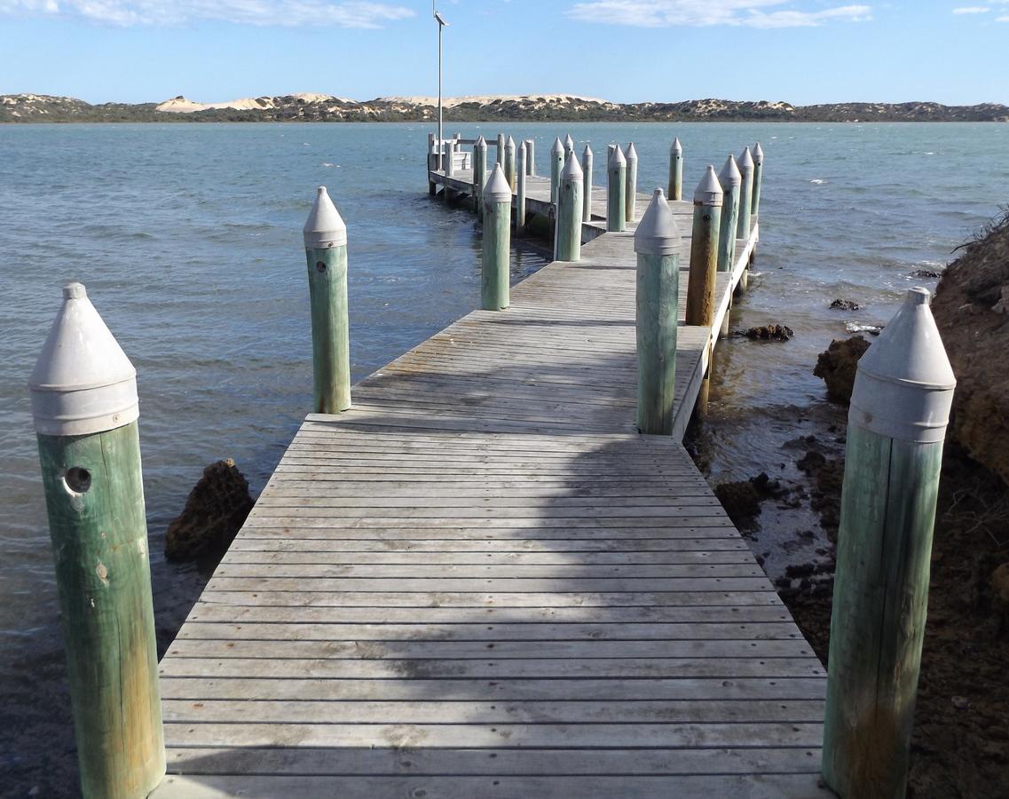 Coorong Waterfront Retreat - Accommodation Find 33