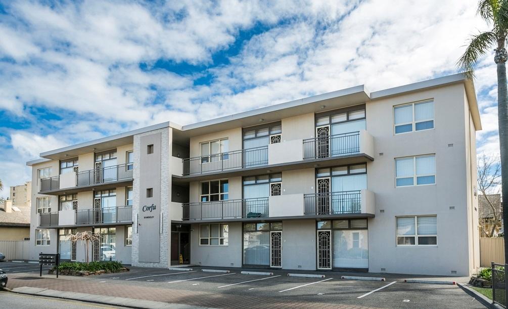 Glenelg Holiday Apartments - Corfu - Accommodation Adelaide