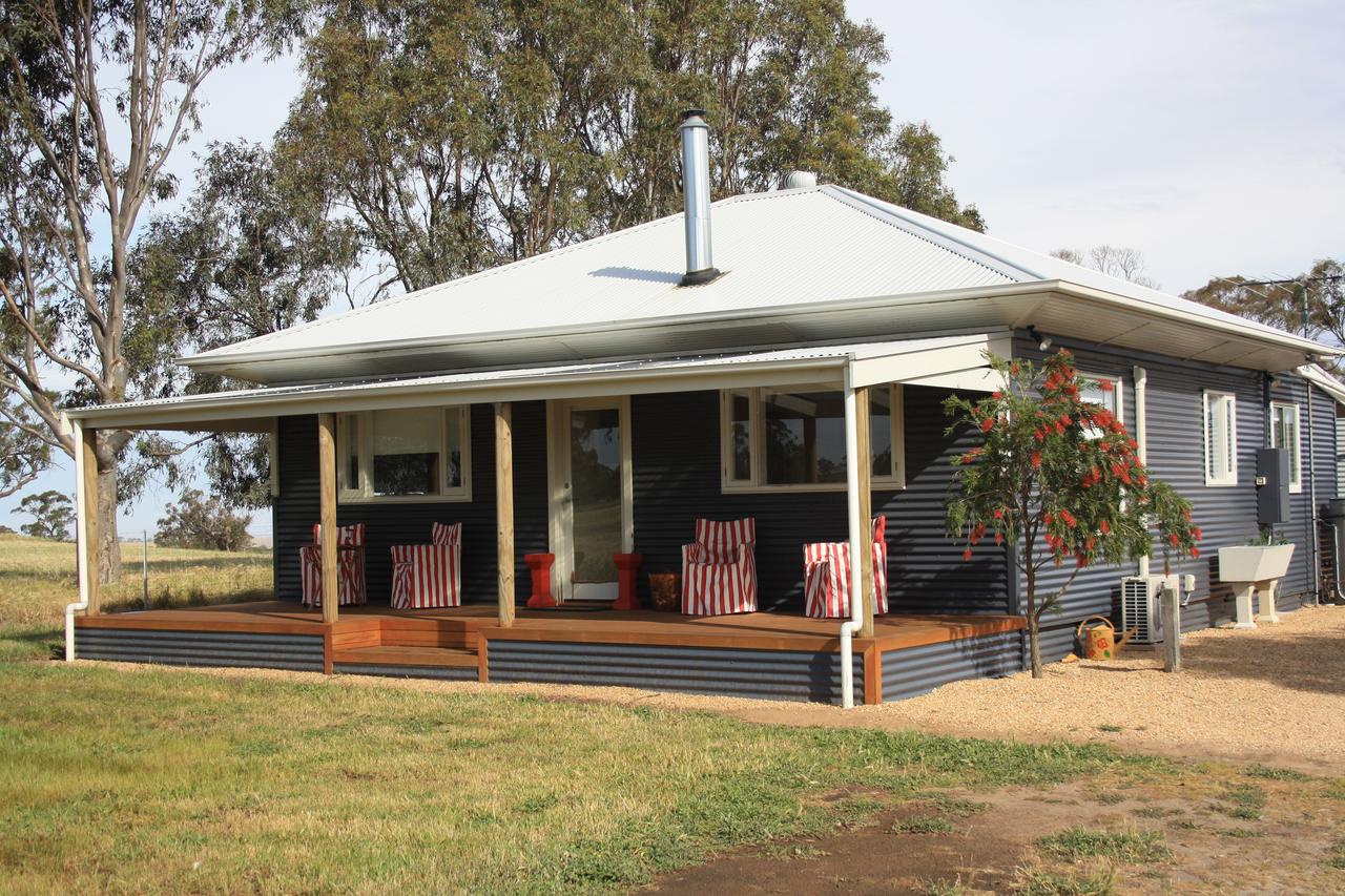 Rabbiters Hut - Tourism Bookings