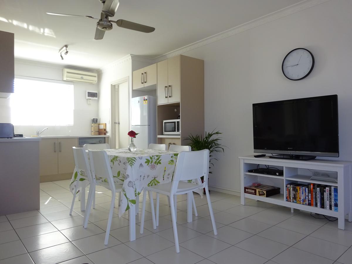 Selene Holiday Apartment @West Beach - Redcliffe Tourism 9