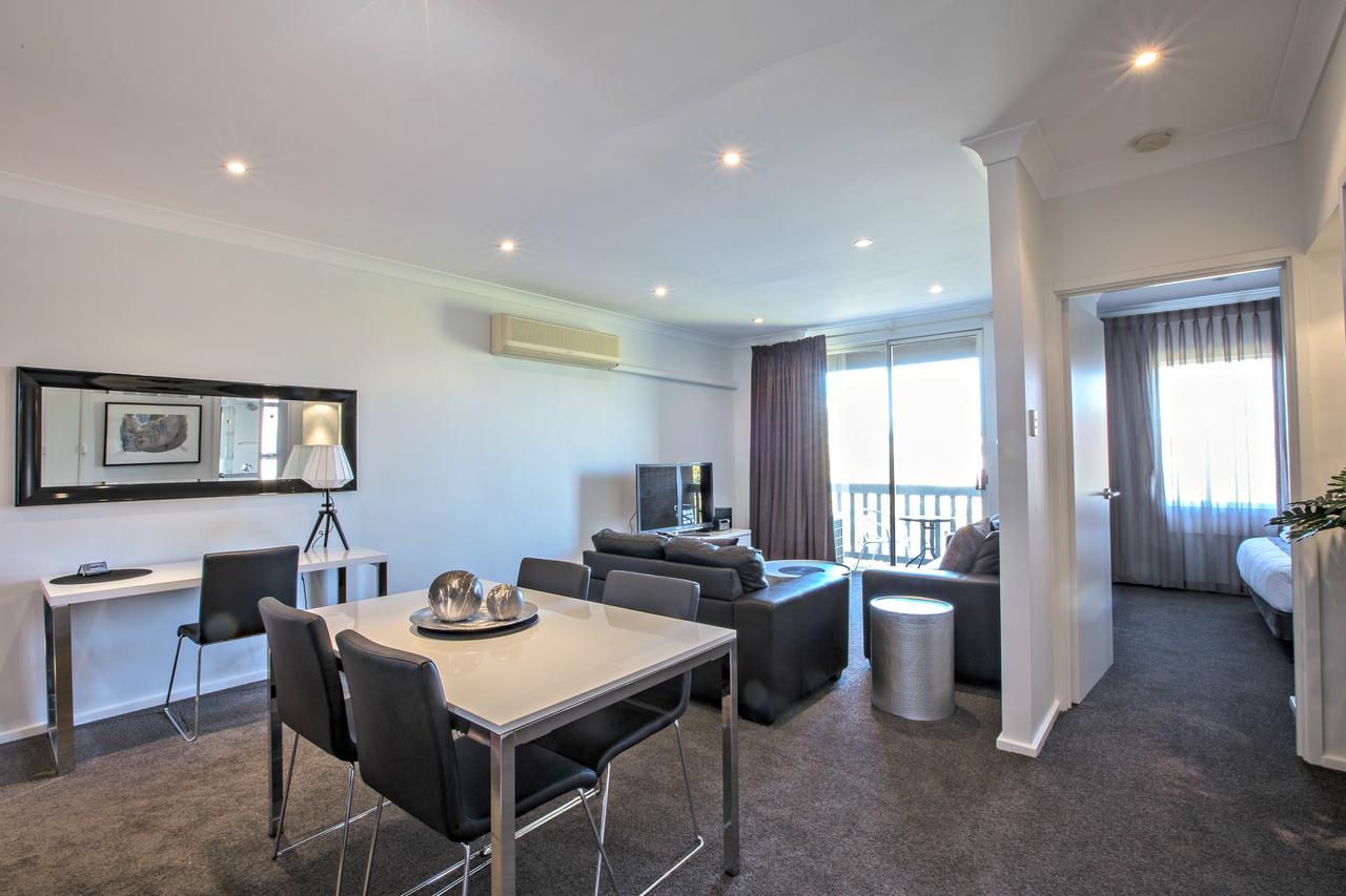 Adelaide DressCircle Apartments - Archer Street - Accommodation Daintree