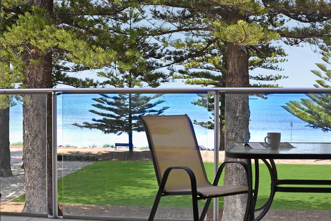 Breeze Beachfront Apartments - Accommodation Find 3
