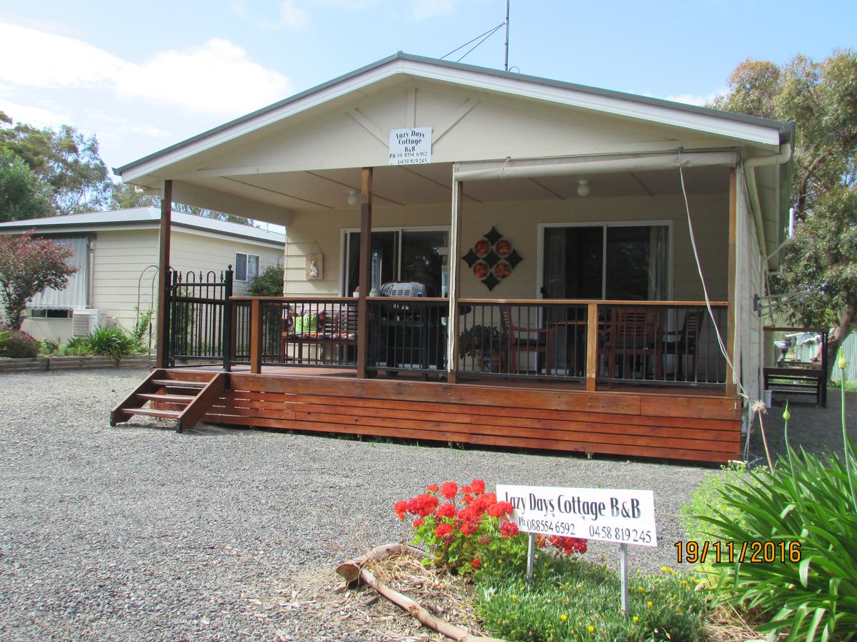 Lazy Days Bed Breakfast Cottage - Victor Harbor - South Australia Travel
