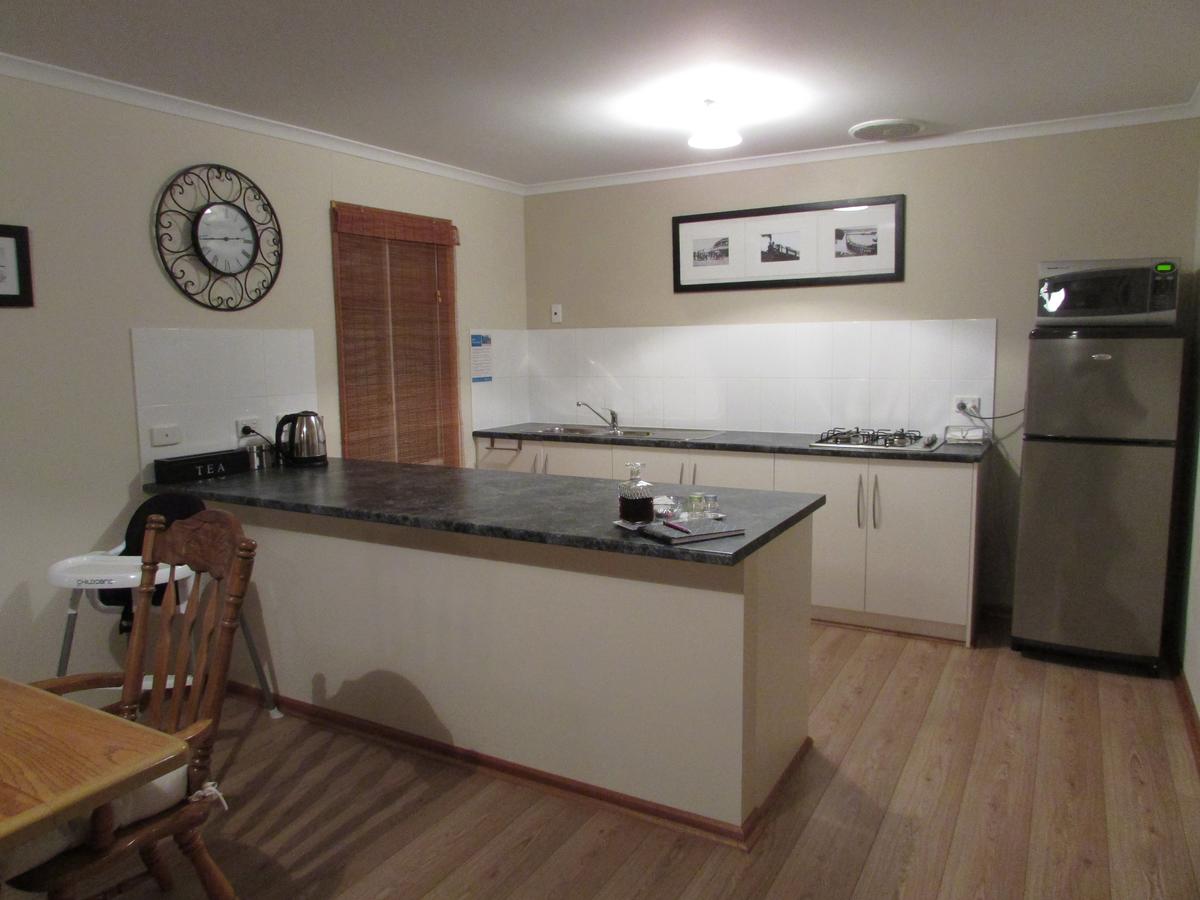 Lazy Days Bed &Breakfast Cottage - Victor Harbor - thumb 14