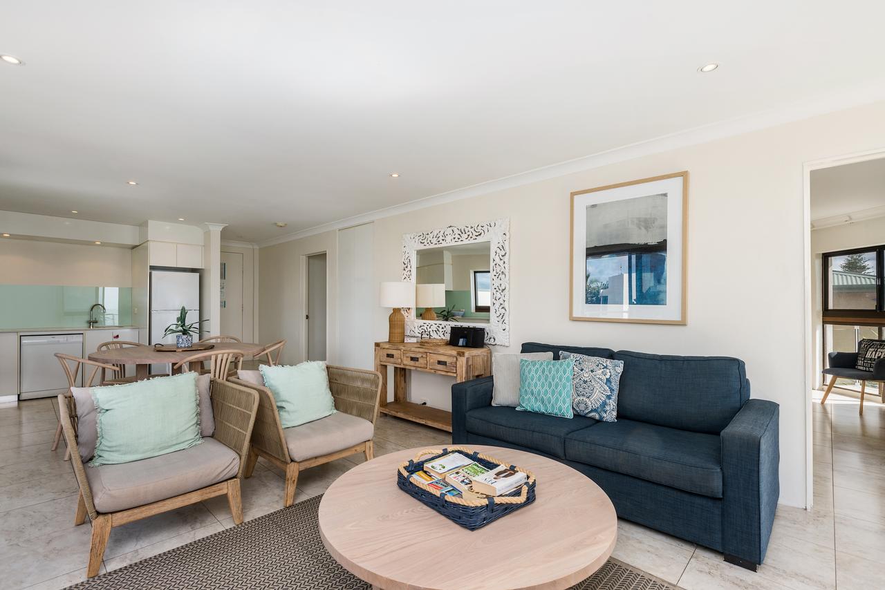Bayview Beachfront Apartments - Accommodation Find 32