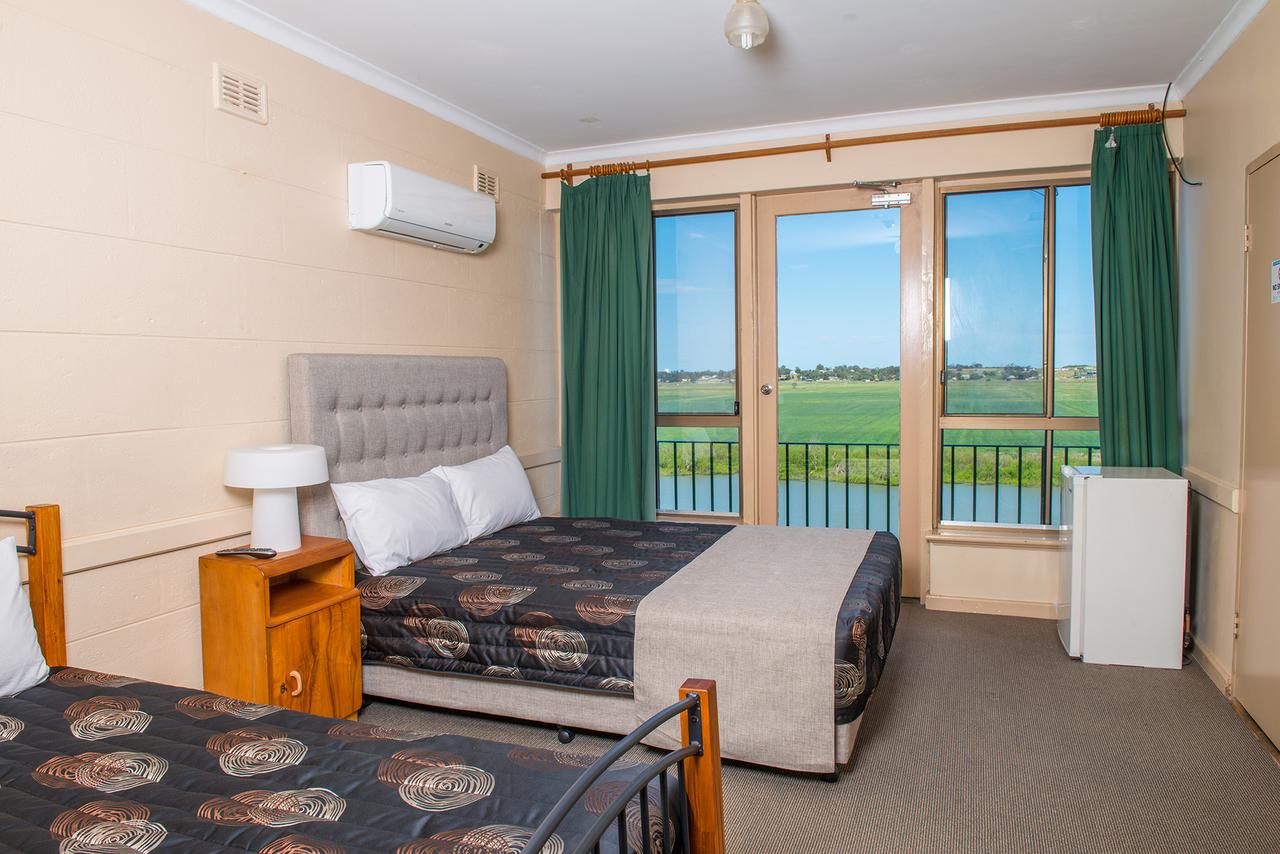 Tailem Bend Riverside Hotel - Accommodation Adelaide