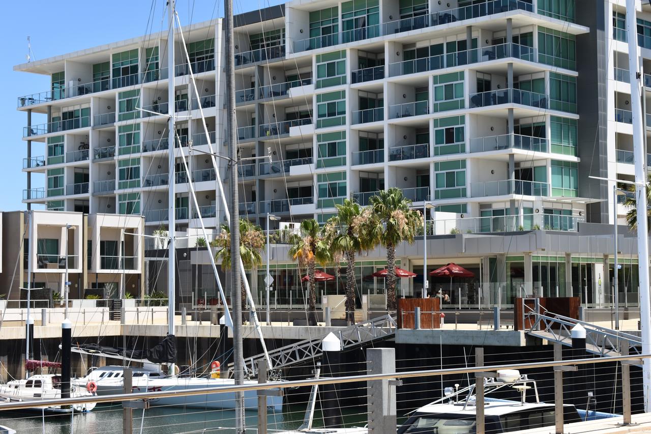 Breakwater Apartment - Redcliffe Tourism 0