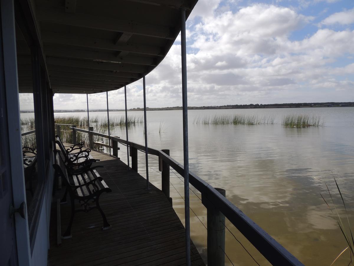 PS Federal Retreat Paddle Steamer Goolwa - Accommodation Bookings