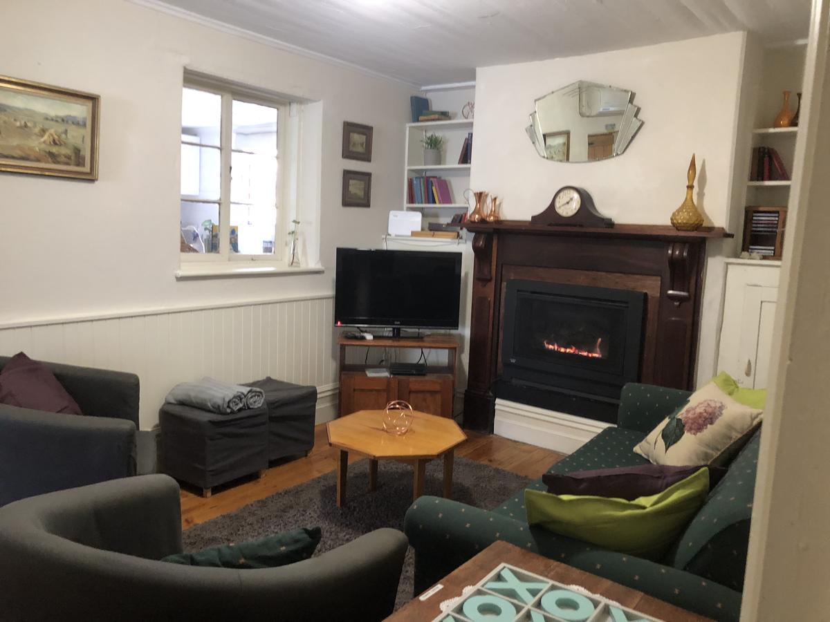 Goolwa Marinerâ€™s Cottage - Free Wifi And Pet Friendly - Centrally Located In Historic Region - thumb 11