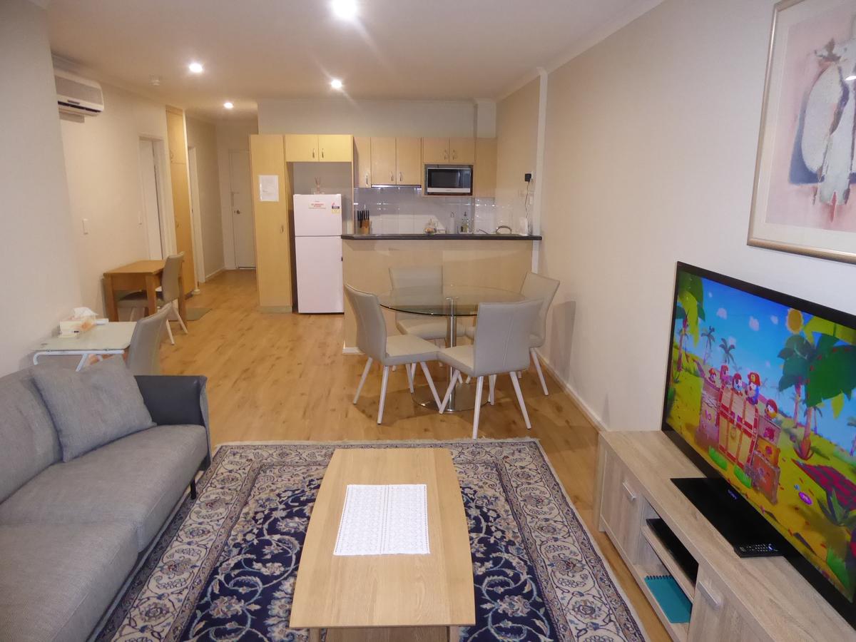 ADELAIDE CENTRAL APARTMENT - 3BR, 2BATH & CARPARK - Accommodation ACT 4