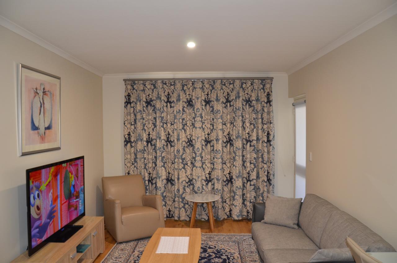 ADELAIDE CENTRAL APARTMENT - 3BR, 2BATH & CARPARK - Accommodation ACT 1