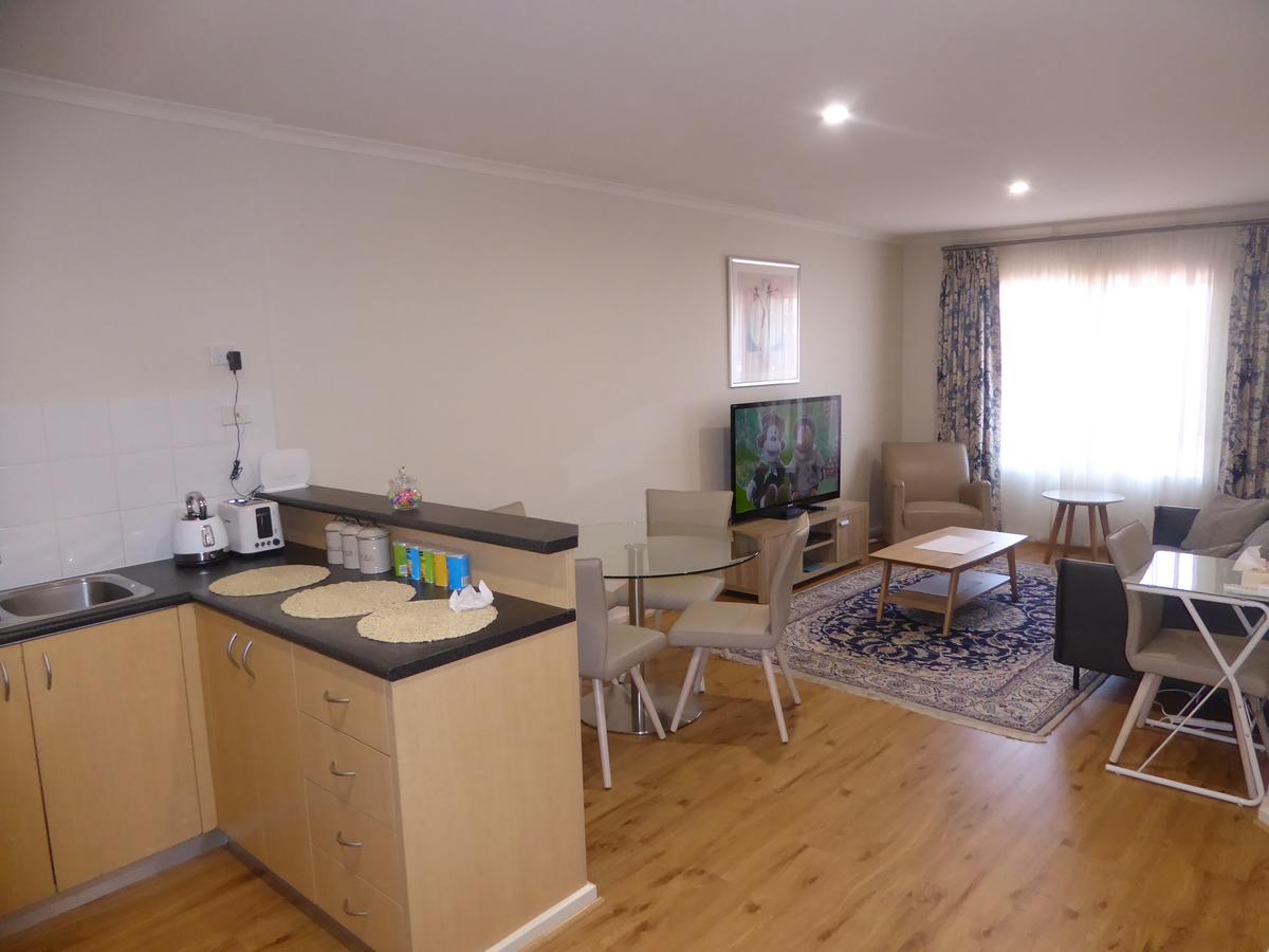 ADELAIDE CENTRAL APARTMENT - 3BR, 2BATH & CARPARK - Accommodation ACT 7