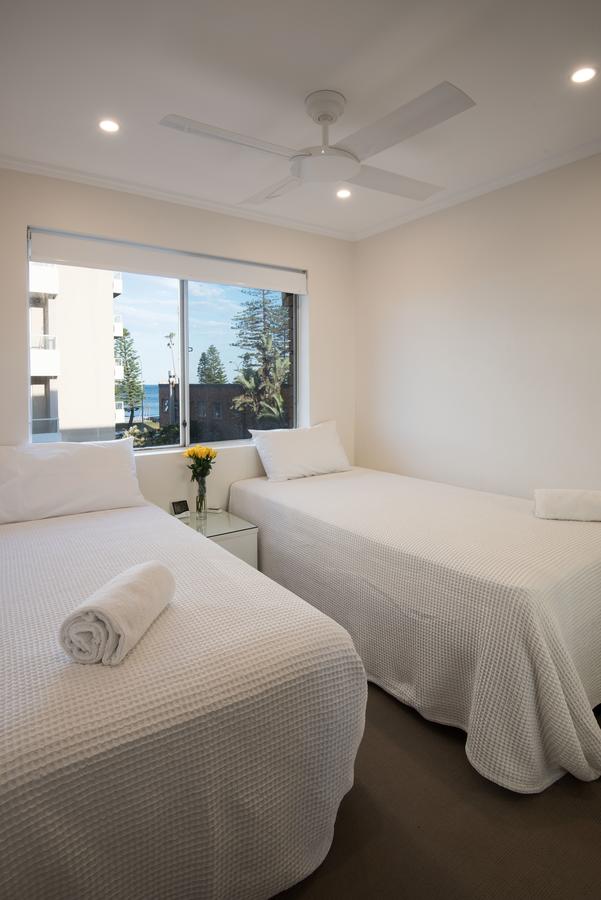 Stylish 3 Bedroom Beachview Apartment - Redcliffe Tourism 11
