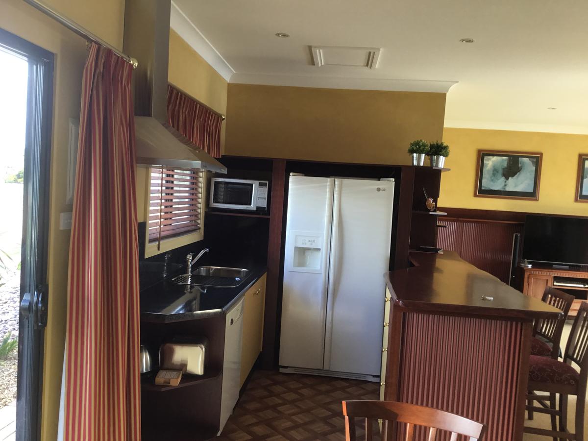Murrayview Guest House - Redcliffe Tourism 14