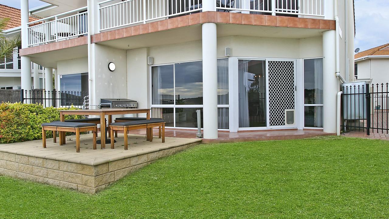Salt Waterfront Apartment - Redcliffe Tourism 6