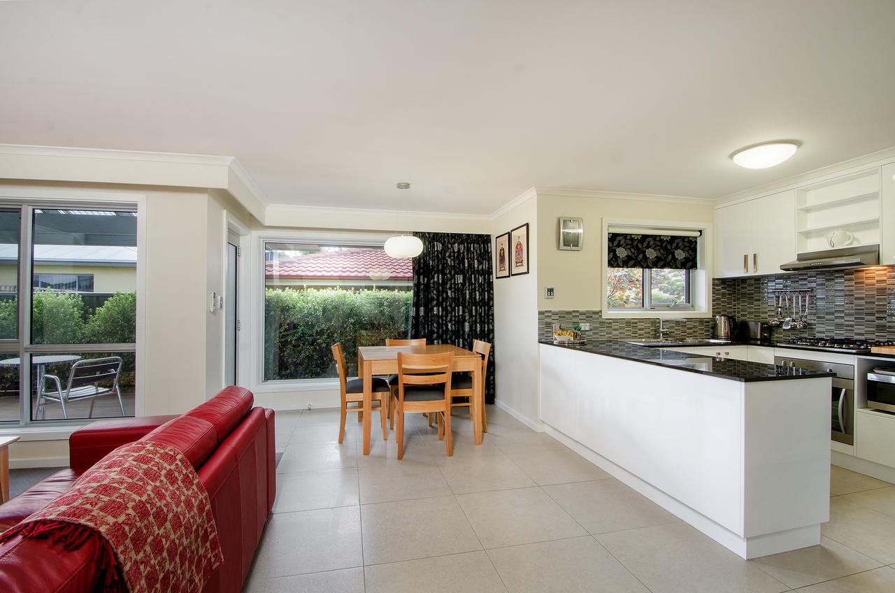 City One Apartment - Redcliffe Tourism 1