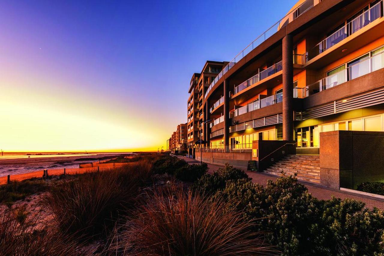 Pier Oceanview Apartment - Redcliffe Tourism 1