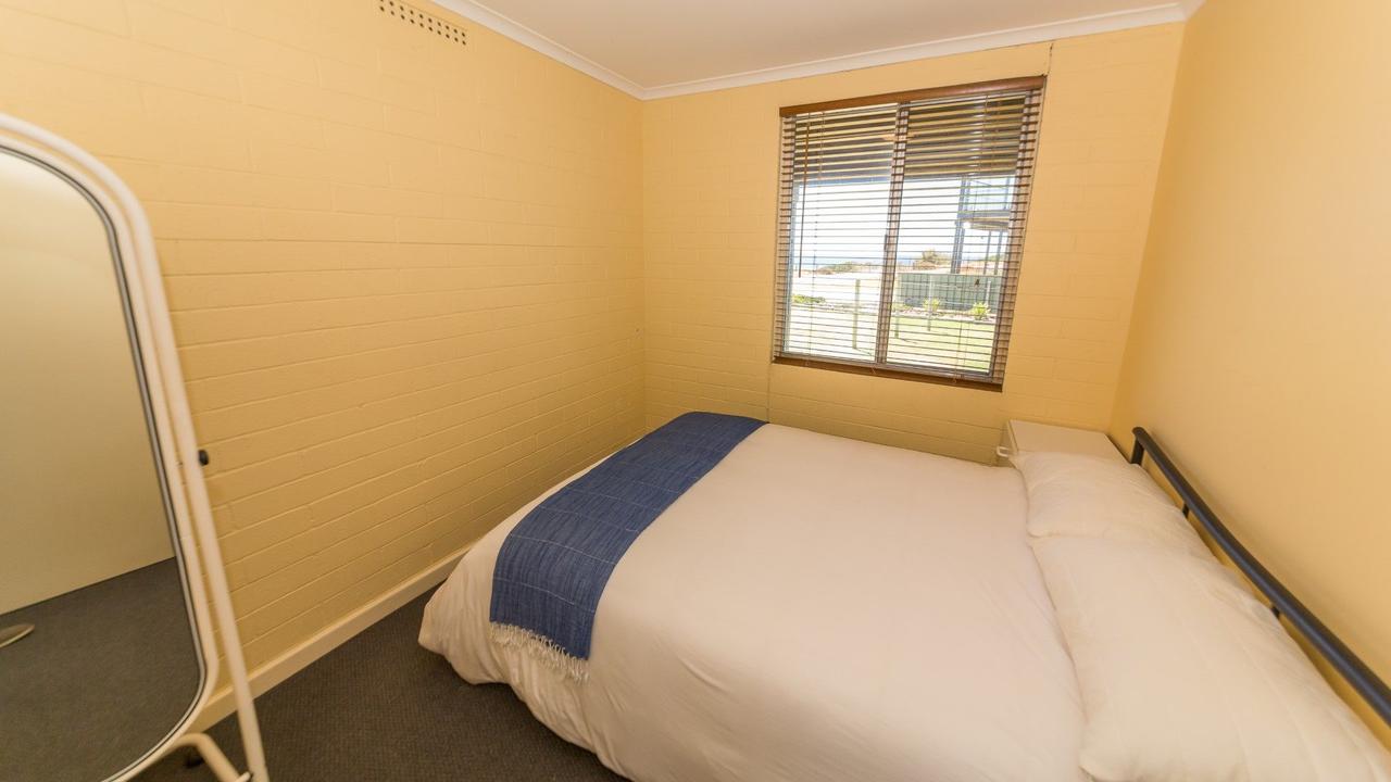 Sandy Feet - 31 Gold Coast Drive - Accommodation ACT 7