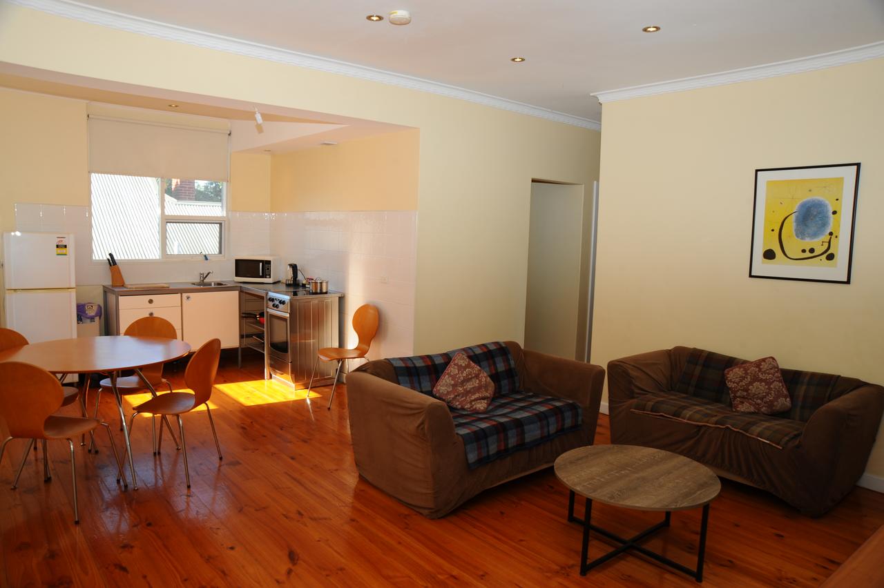Glenelg Holiday Apartments-Ellis - Accommodation ACT 6