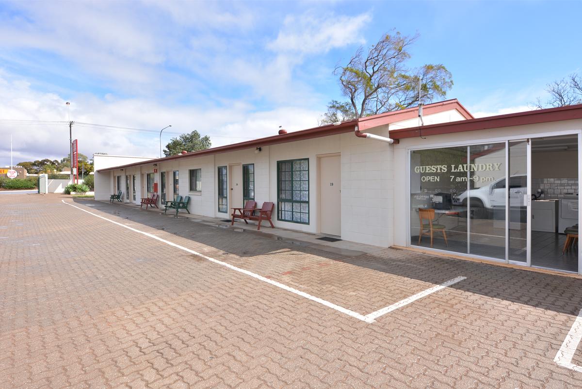Motel Poinsettia - Port Augusta Accommodation 9