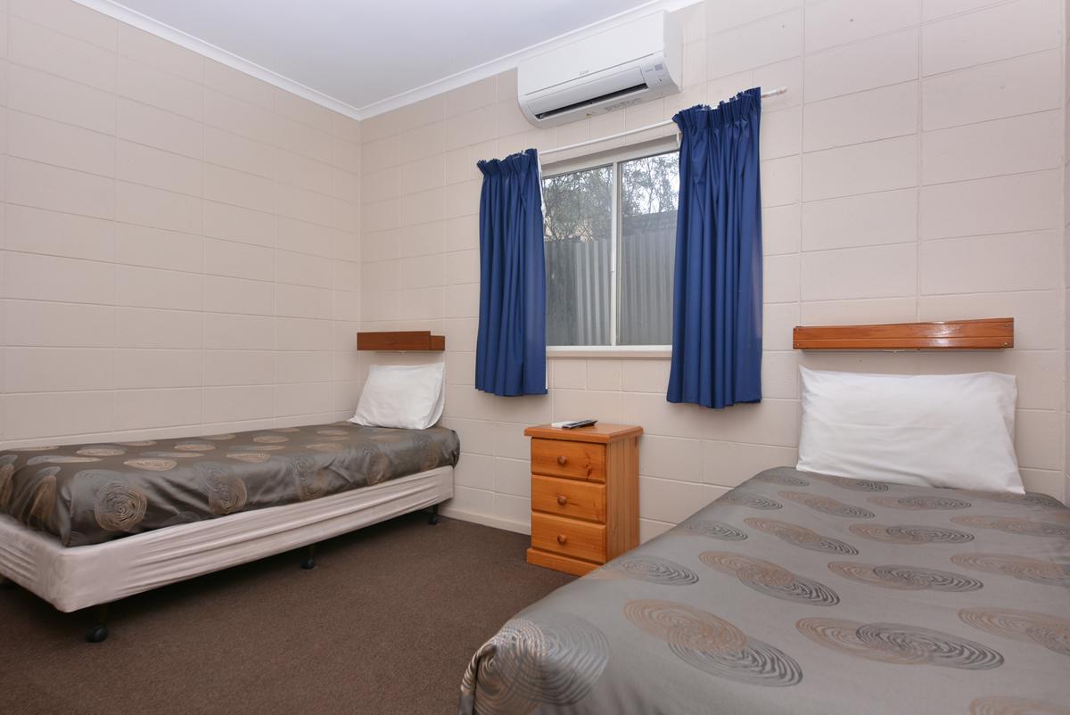 Motel Poinsettia - Port Augusta Accommodation 16