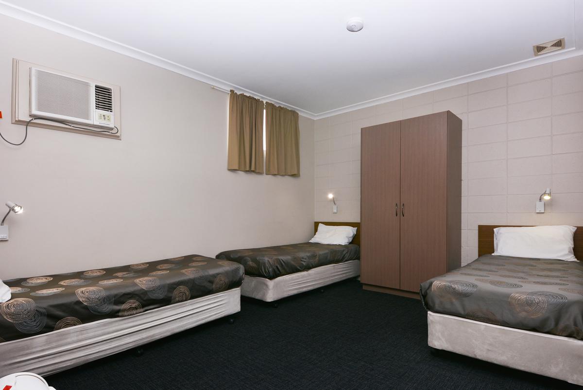 Motel Poinsettia - Port Augusta Accommodation 23