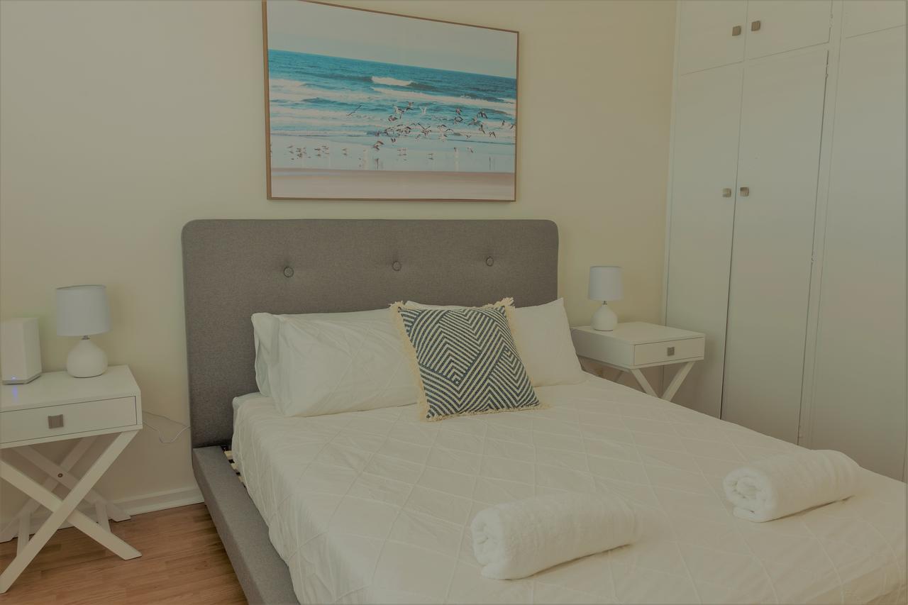 Henley Beach South, Amazing Views, Huge Private Balcony! - thumb 11