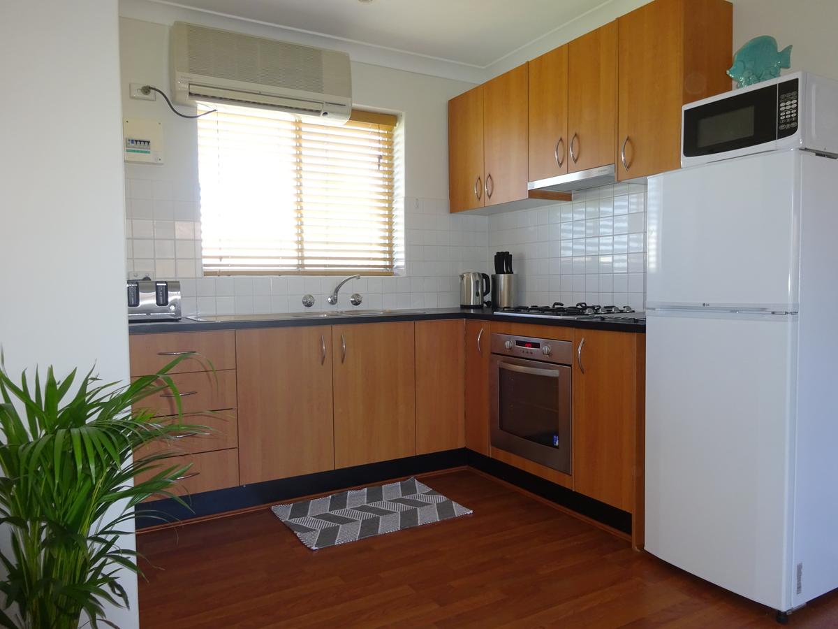 Aurora Holiday Apartment @West Beach - Accommodation ACT 19
