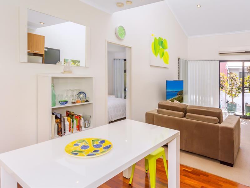 Home Apartment - Perth City Centre - Free WiFi - Redcliffe Tourism 6
