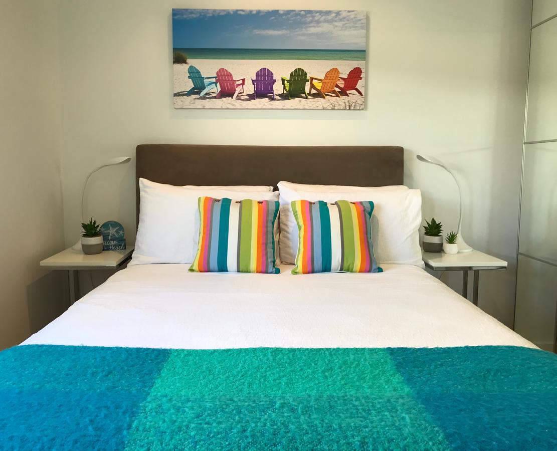 Cottesloe Beachfront Ocean View Apartment - Redcliffe Tourism 9