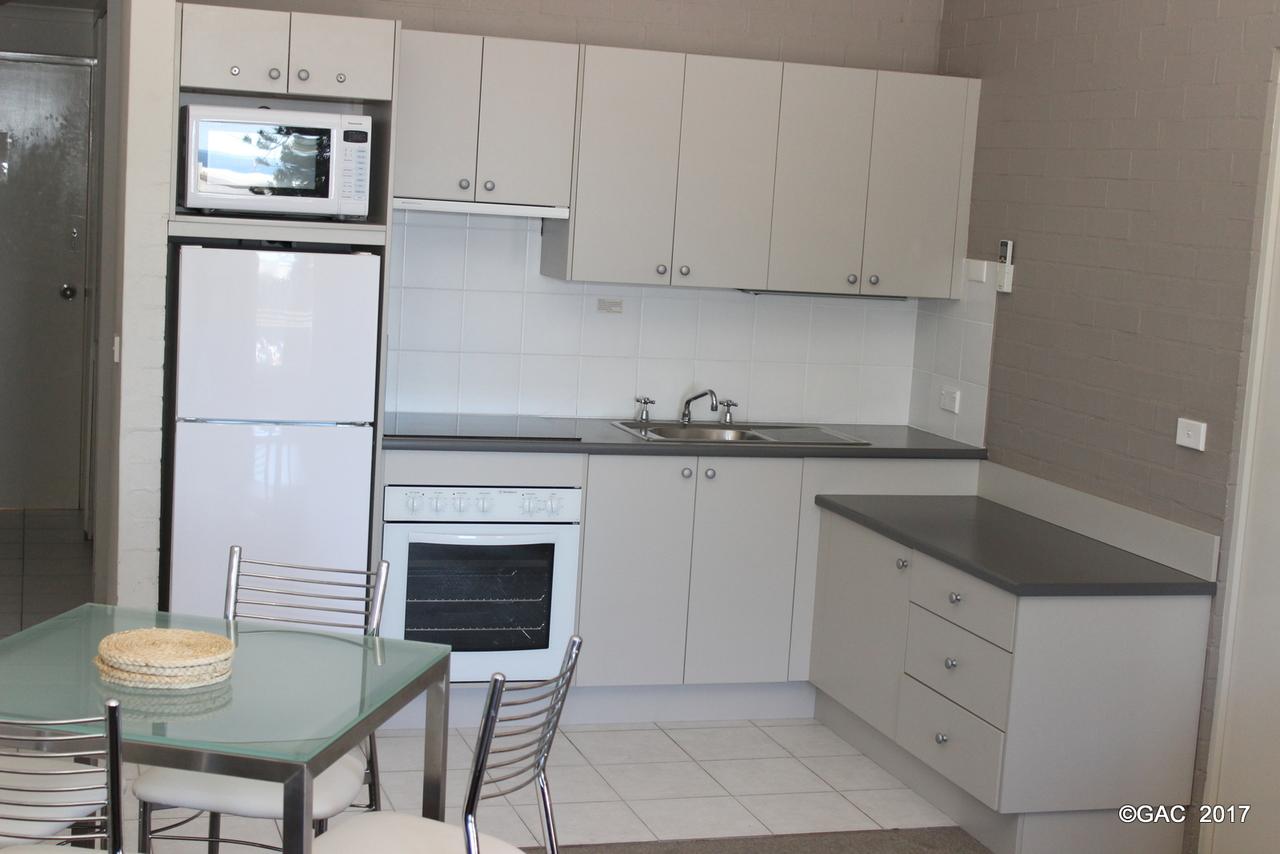 Mollymook Cove Apartments - Accommodation Find 23