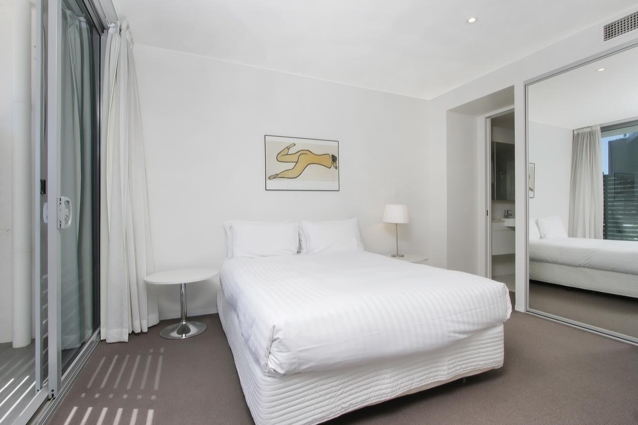 Accommodate Canberra - Lakefront - Accommodation Find 17