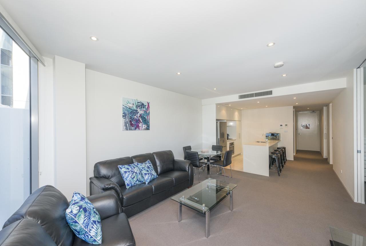 Accommodate Canberra - Lakefront - Accommodation Find 1